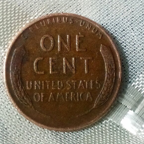 RARE - 1956 D - Error - Lincoln Wheat Penny-  “L” and "T" error - Reddish color - Picture 4 of 5